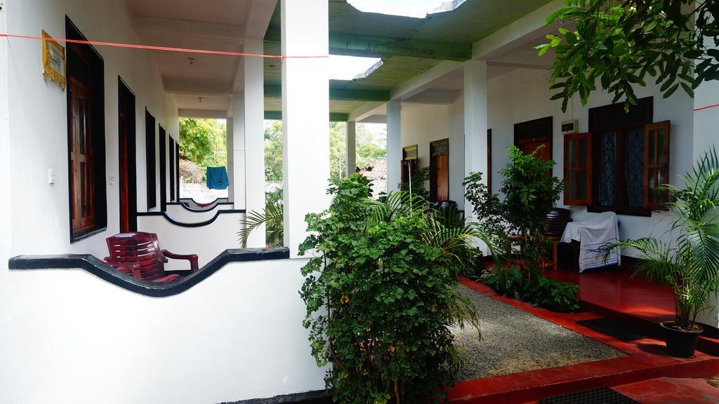 Zimbay Guest House Arugam Bay Exterior foto