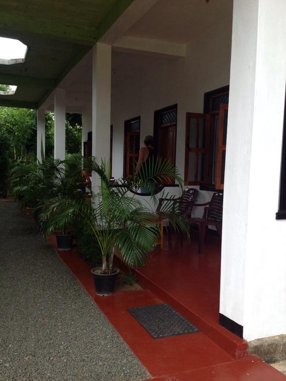 Zimbay Guest House Arugam Bay Exterior foto